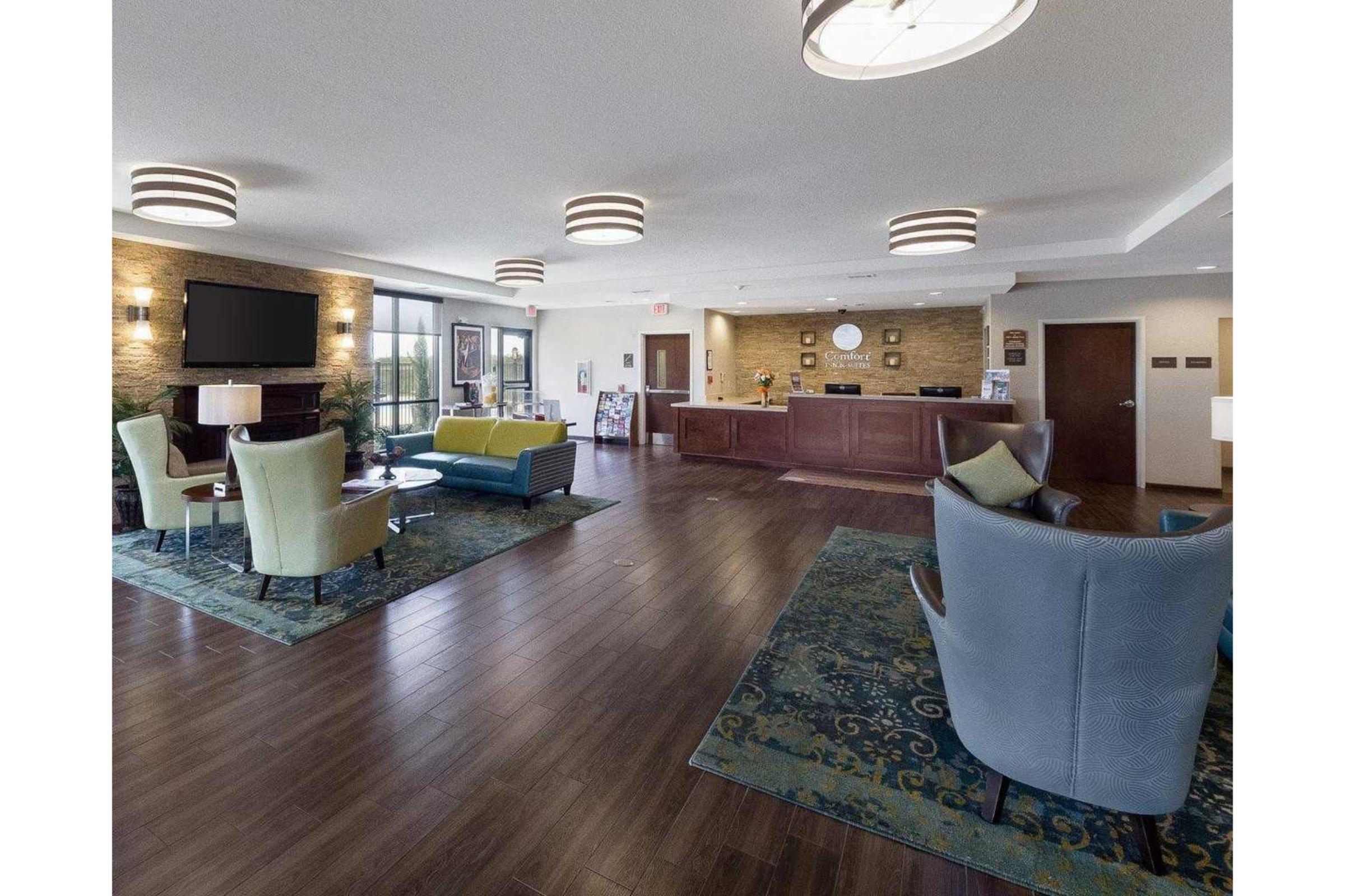 Comfort Inn & Suites Victoria North Extérieur photo