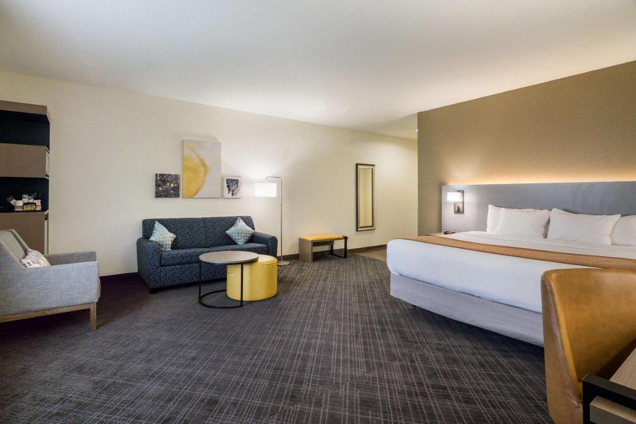 Comfort Inn & Suites Victoria North Extérieur photo