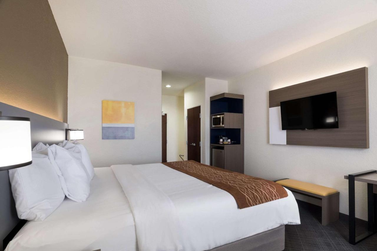 Comfort Inn & Suites Victoria North Extérieur photo