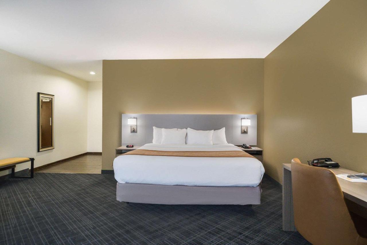 Comfort Inn & Suites Victoria North Extérieur photo