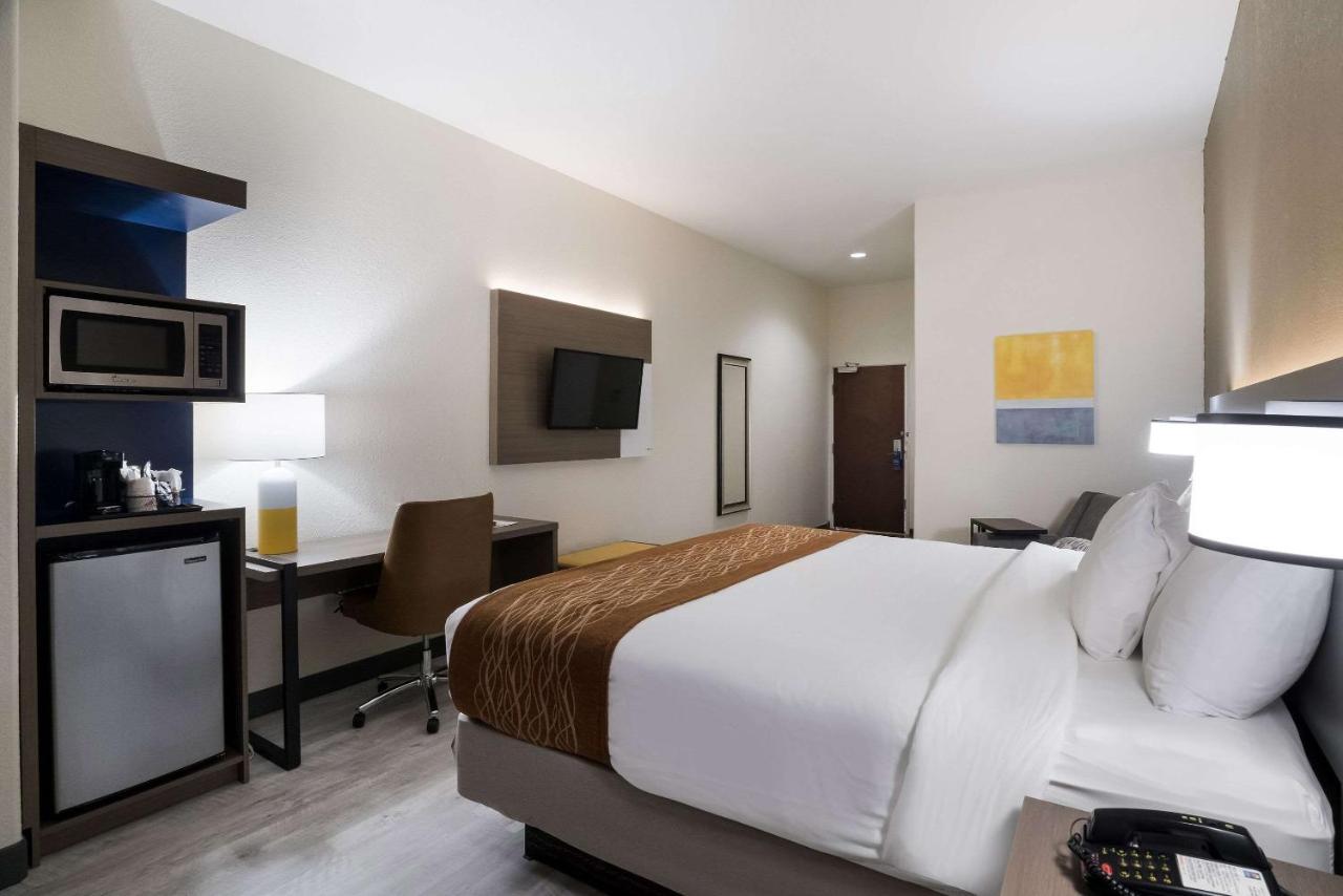 Comfort Inn & Suites Victoria North Extérieur photo