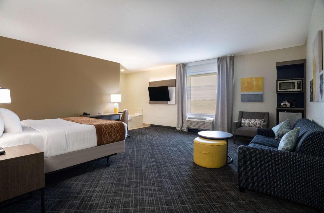 Comfort Inn & Suites Victoria North Extérieur photo