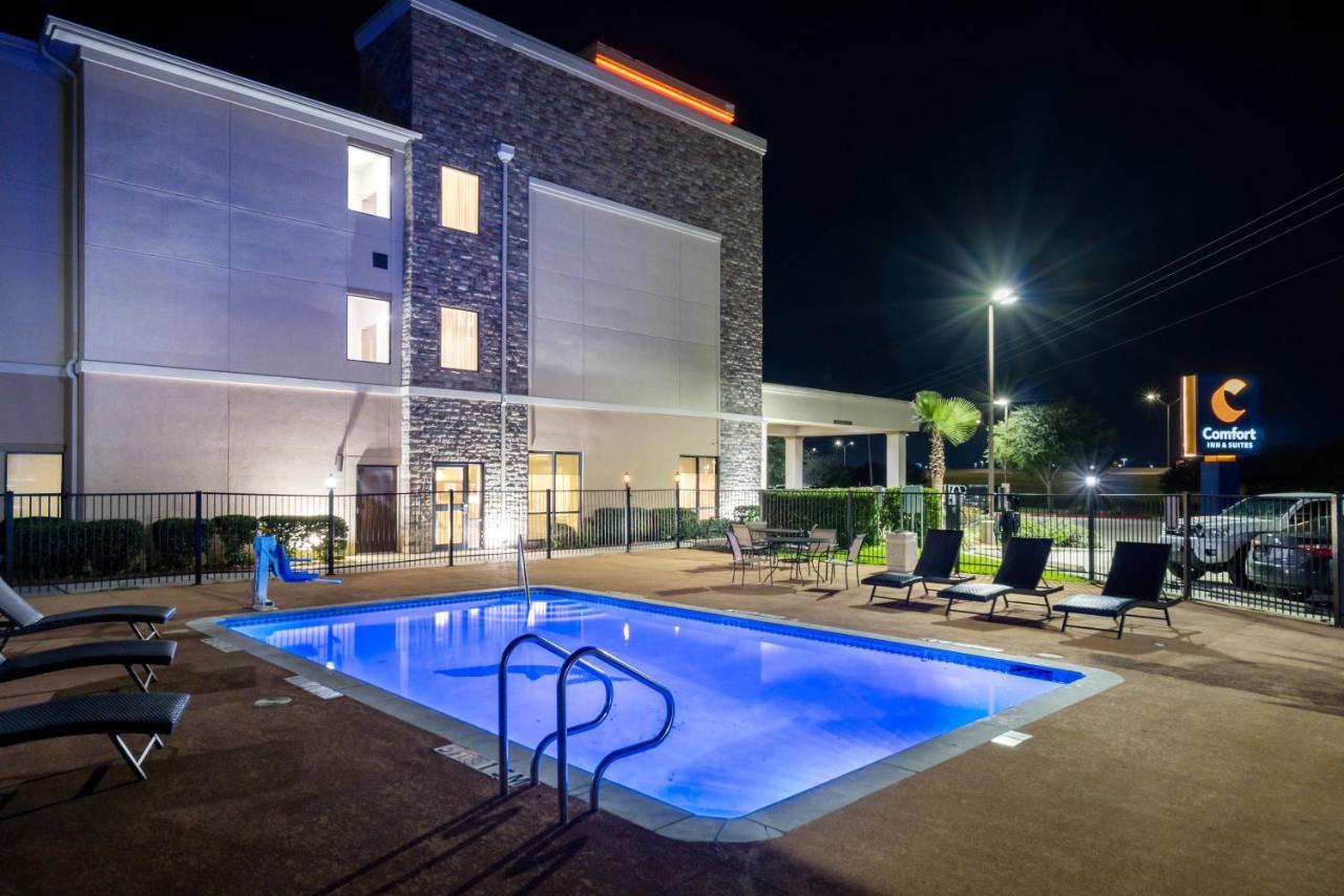 Comfort Inn & Suites Victoria North Extérieur photo