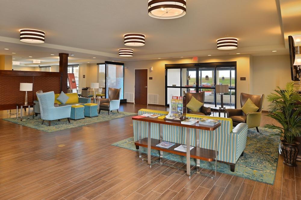 Comfort Inn & Suites Victoria North Extérieur photo